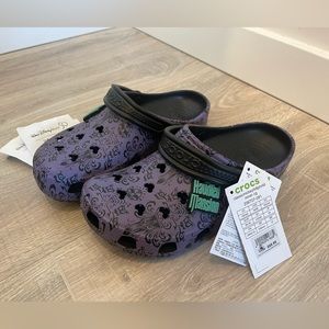 NWT Haunted Mansion Disney Crocs
